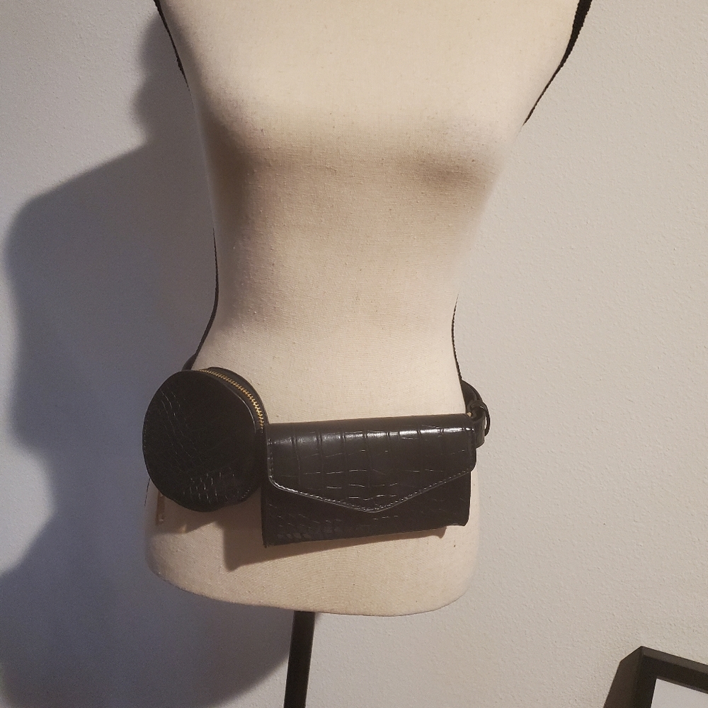 Two compartment belt bag in black